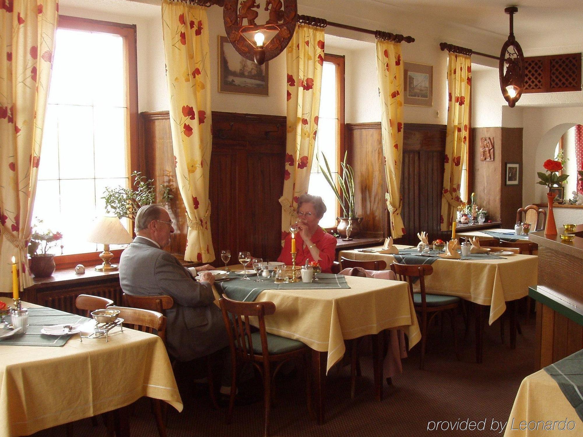 Flair Hotel Gruener Baum Donaueschingen Restaurant foto